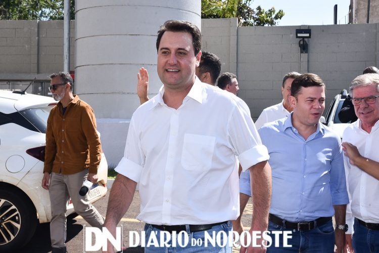 Governador Ratinho Jr visita Paranavaí para entrega de moradias