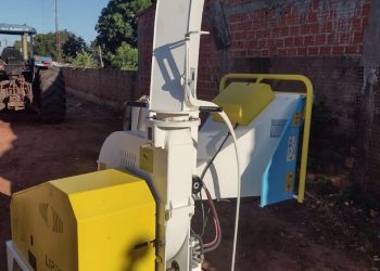 Município recebe triturador de galhos do Governo do Estado