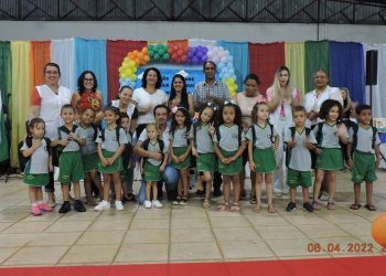 Prefeitura realiza entrega de kit’s escolares  para os alunos da Rede Municipal de Ensino