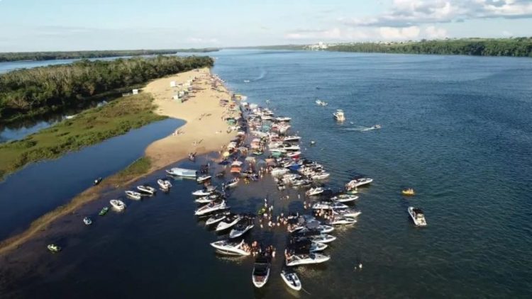 Secretário de Meio Ambiente pede que turistas contribuam com a limpeza urbana e das praias