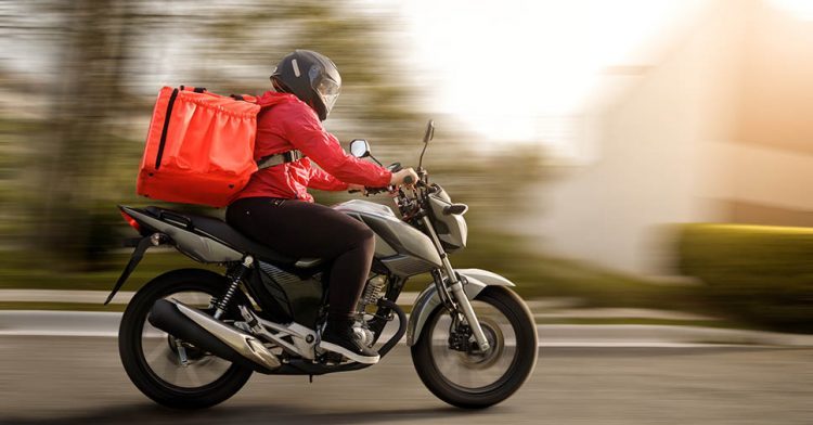 Homem é roubado enquanto trabalhava entregando lanches