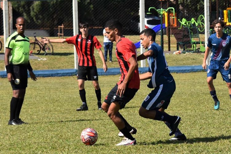 Paraná Bom de Bola começa com mais de 10 mil participantes