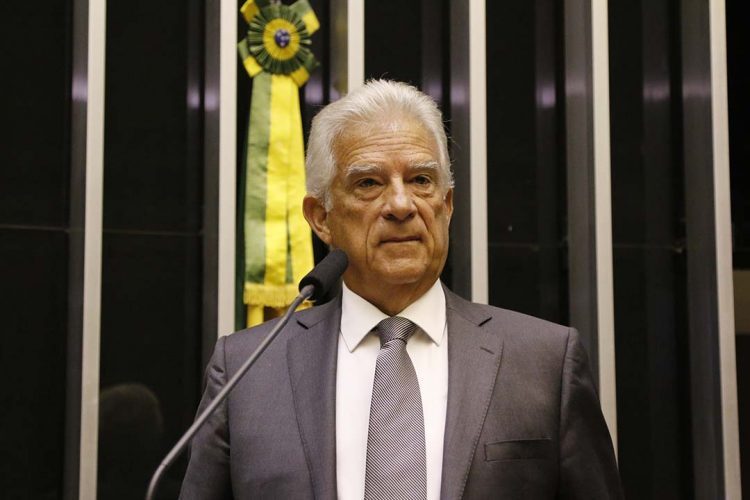 Desoneração de empresas de saúde  ajudará pagamento do piso da enfermagem