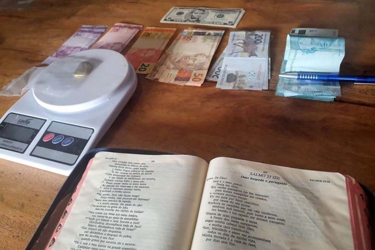 PM e Gaeco cumprem 12 mandados em  operação que investiga policiais rodoviários