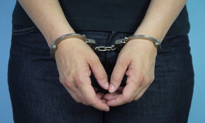 Guarda Municipal cumpre mandado de prisão contra mulher