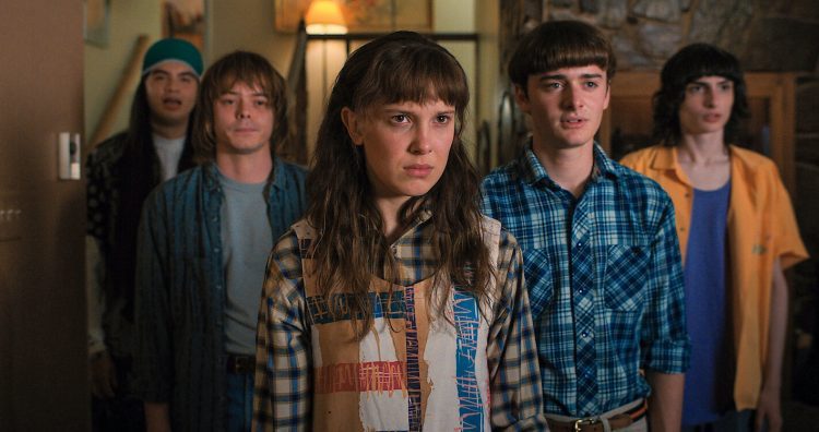 Netflix inclui alerta na série ‘Stranger Things’ após tiroteio em escola no Texas