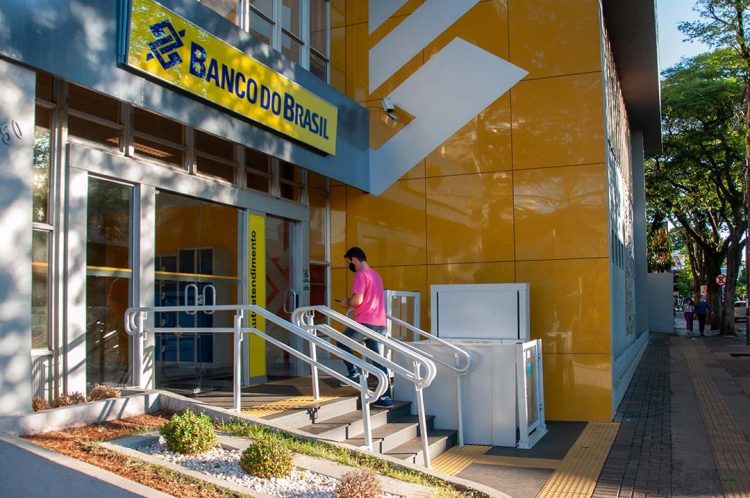 Comércio e bancos fecham no feriado e voltam a funcionar sexta-feira