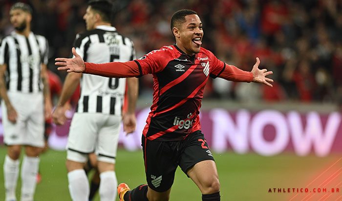 Athletico bate Libertad em jogo acirrado e abre vantagem na Libertadores