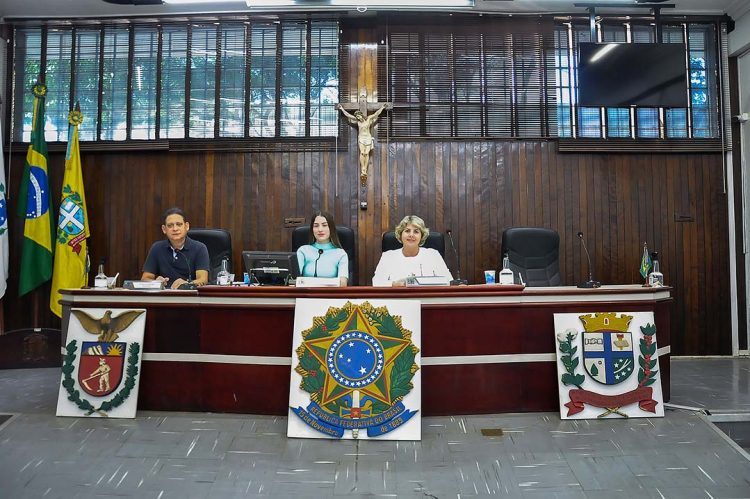 Testemunhas não comparecem e comissão da Câmara decide adiar depoimento do vereador Pó Royal