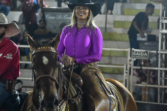 Quem é Luana Lazarini? A madrinheira do rodeio da ExpoParanavaí