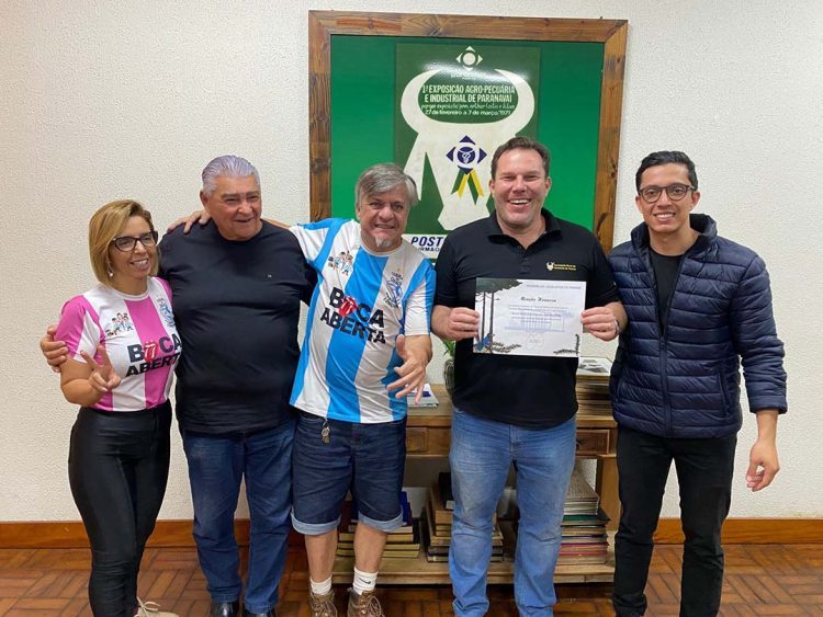 Mario Hélio Filho recebe moção de Aplauso