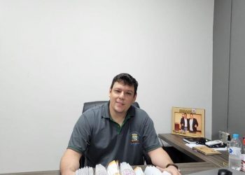 Prefeito anuncia entrega do cartão alimentação  para os servidores públicos municipais