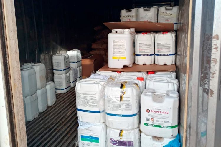 Adapar atua em operação de combate a agrotóxicos contrabandeados