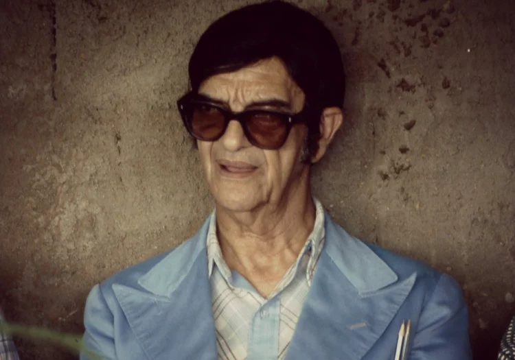 Conheça a história do código secreto deixado por Chico Xavier