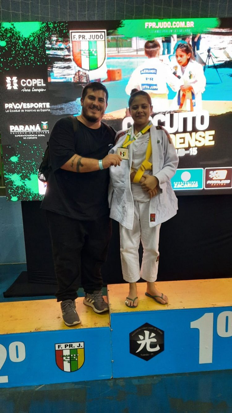 Atleta da Associação Judô de Paranavaí é vice-campeã Paranaense
