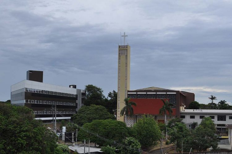 Tempo nublado e temperaturas baixas: confira a previsão para o fim de semana em Paranavaí