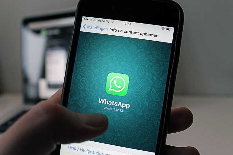É possível enviar mensagens no WhatsApp sem precisar digitar nada?