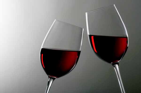 Duas taças de vinho por semana são o suficiente para causar alterações no cérebro