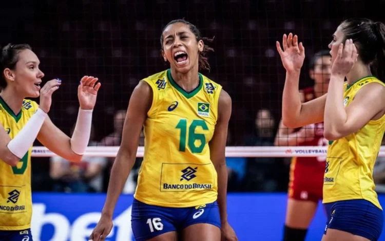 Seleção brasileira feminina de vôlei vence o Japão e vai à semi da Liga das Nações