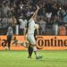 Santos vence, mas Corinthians controla vantagem e avança na Copa do Brasil