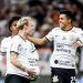 Corinthians vence Coritiba, vira vice-líder e tem boa impressão de trio