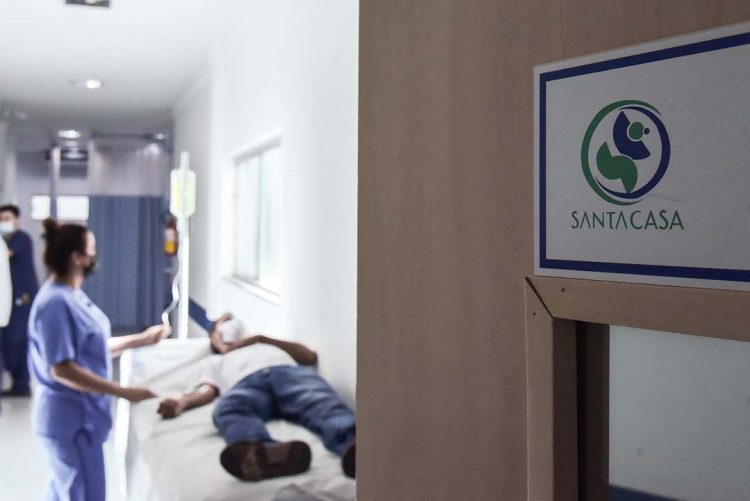 Déficit em caixa compromete compra de insumos  e medicamentos e afeta pagamento de salários