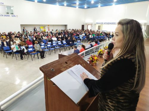 Equipes participam de capacitação pedagógica em preparação para a volta às aulas