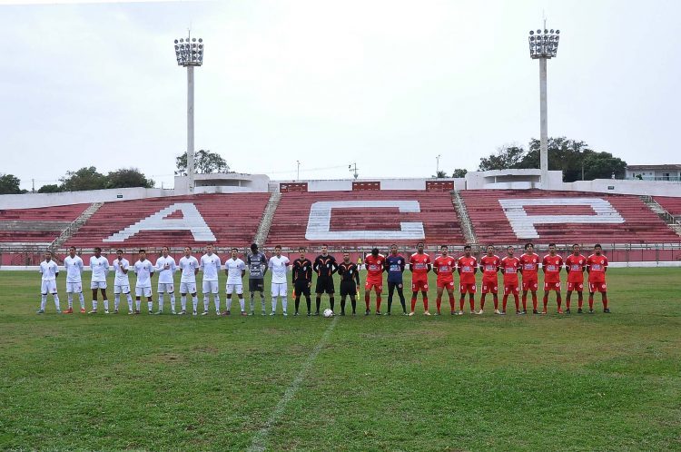 Com um jogador a menos, ACP busca empate  no último minuto contra Paraná Clube