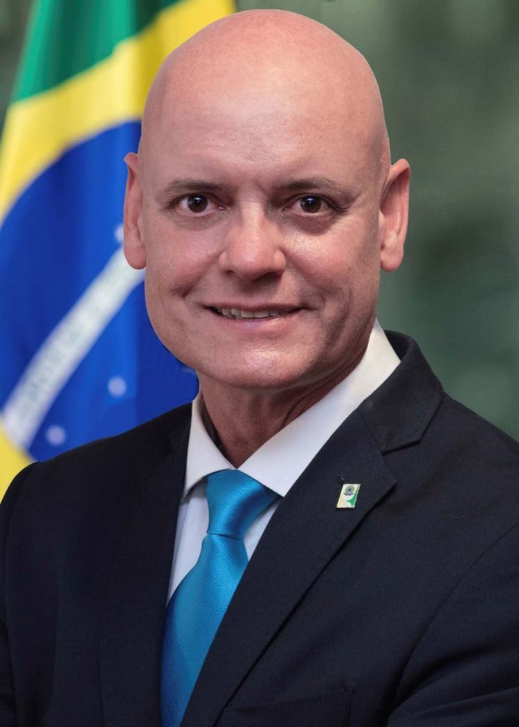 Nova Carteira de Identidade Nacional começa a ser emitida em cinco estados