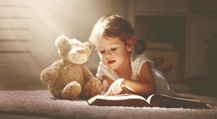 Seis benefícios da leitura para o desenvolvimento infantil