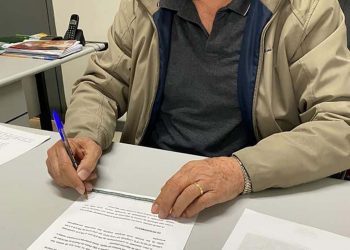 Prefeito assina documento pedindo readequação  do trevo de acesso a São Pedro do Paraná