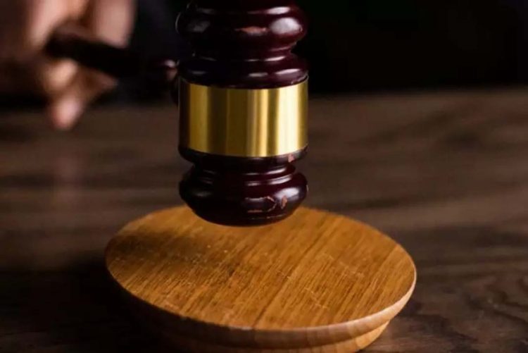 Justiça de SP condena homem a indenizar filha em R$ 10 mil por abandono afetivo