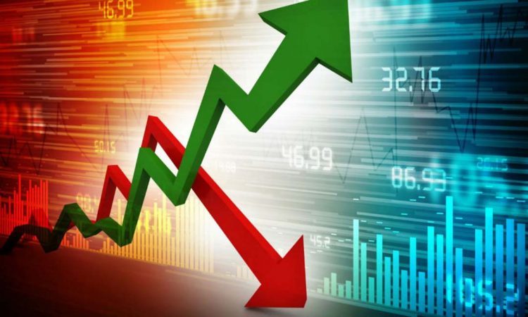 Inflação no Brasil cai em relação à mundial, mas ainda está forte por causa de bens