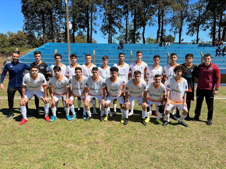 Os campeões da Fase Macrorregional na modalidade de futebol