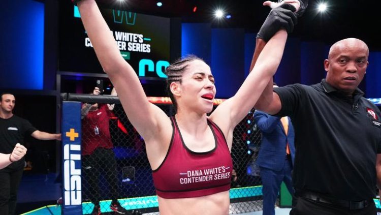 Bruna Brasil é a primeira lutadora de Paranavaí a assinar contrato com UFC