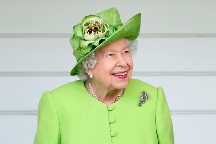 Saúde da rainha Elizabeth 2ª preocupa médicos; príncipes Charles e William são chamados