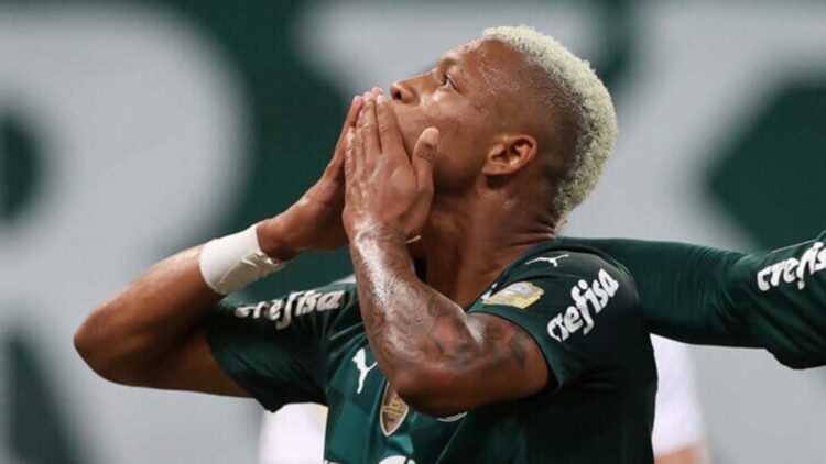 Arsenal fará oferta de R$ 159 milhões por Danilo do Palmeiras, diz jornal