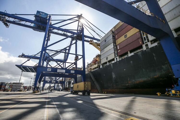 Exportações paranaenses mantêm crescimento em 2022