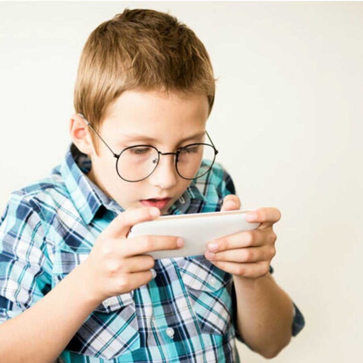 Falta de óculos atrapalha aprendizado