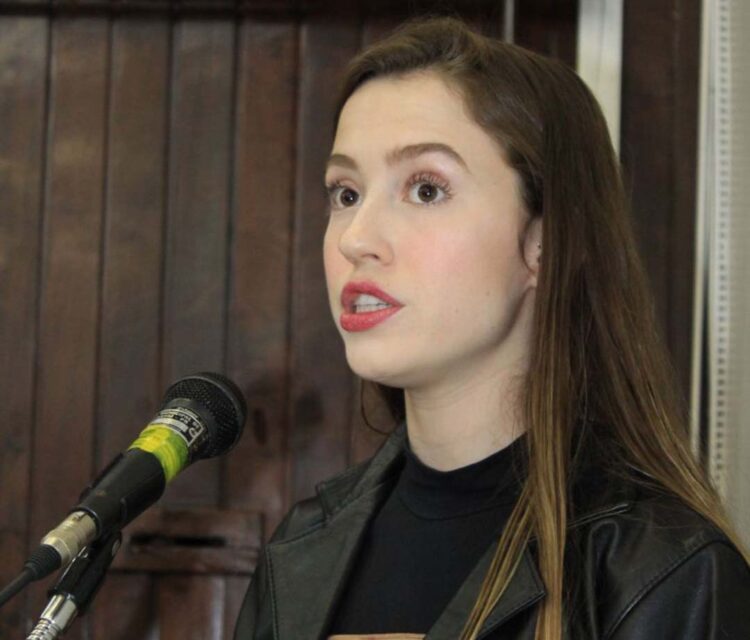 Vereadora solicita oficinas de ensino na Coloninha