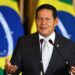 Com Bolsonaro fora, Mourão prepara discurso  em rede nacional na véspera da posse de Lula