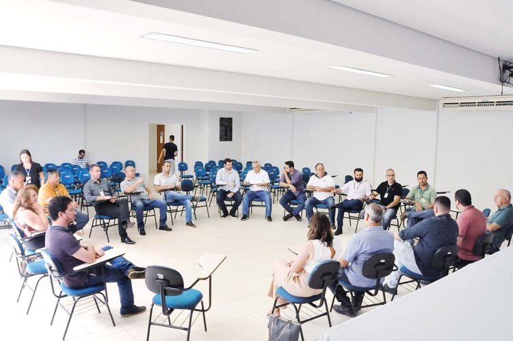 Superintendente da Casa Civil e chefes regionais discutem demandas do Noroeste