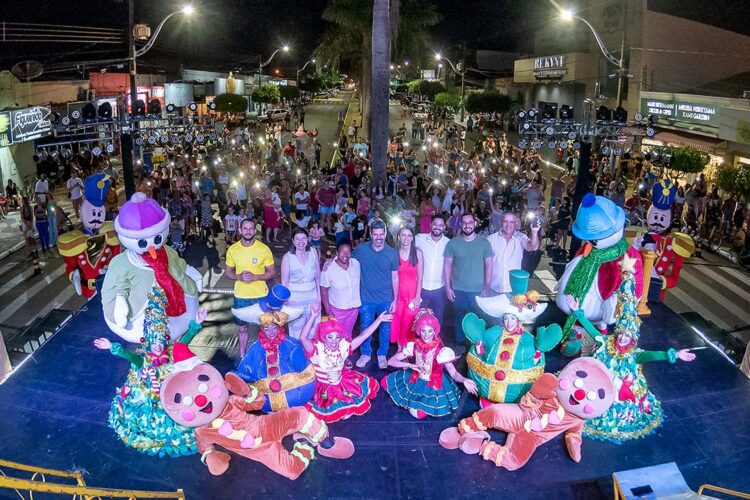 Espetáculo de Natal leva mensagem de amor e perdão aos moradores de Terra Rica