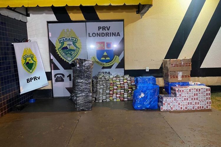 Polícia Rodoviária apreende mais de 500 quilos de drogas em fundo falso de ônibus de turismo