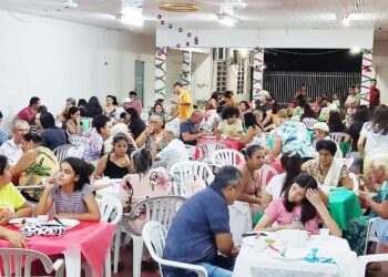 Jantar com as famílias assistidas pela  Secretaria de Assistência Social