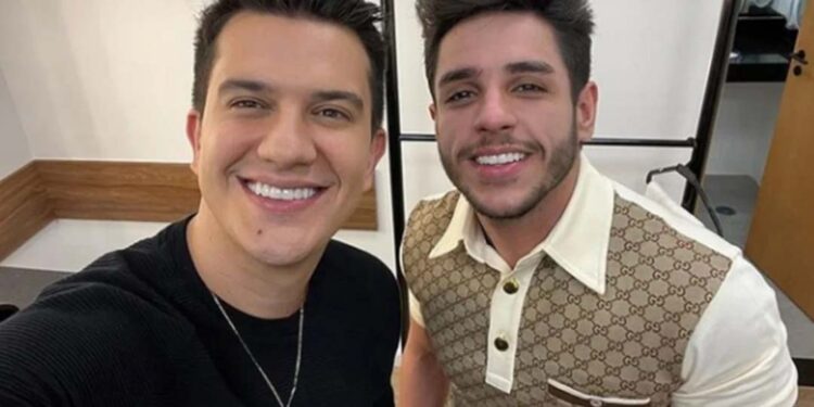 Hugo, dupla de Guilherme, sofre corte no rosto após ser atingido por celular