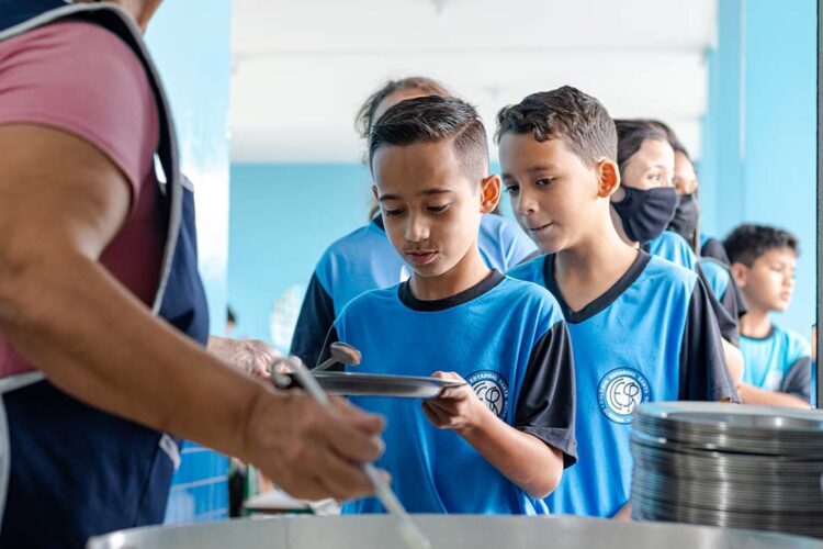 Com mais variedade e mais refeições, segurança alimentar dos alunos foi prioridade em 2022