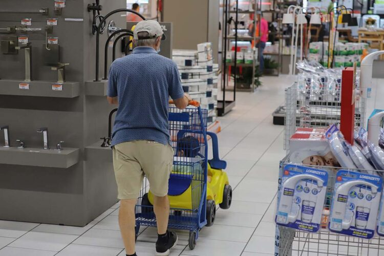 Empresas atacadistas e varejistas registraram 633 milhões de notas com CPF em 2022