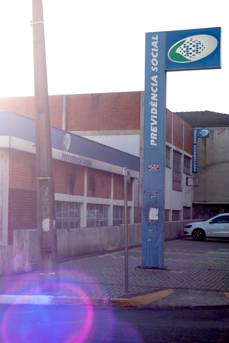 Vacinação e renovação de carteira de motorista e de passaporte já valem como prova de vida do INSS