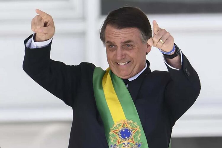 Ministro do TSE dá 3 dias para Jair  Bolsonaro explicar minuta de decreto